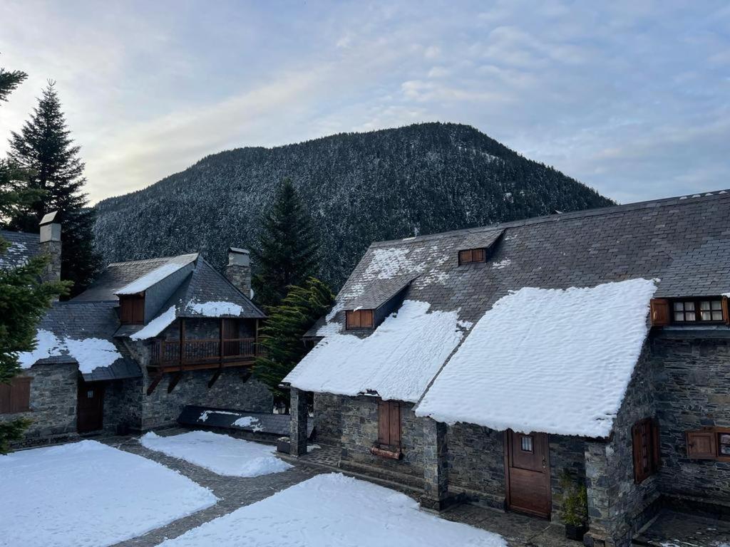 Baqueira 1500 Pie De Pistas Apartamento Cuilas Naut Aran المظهر الخارجي الصورة
