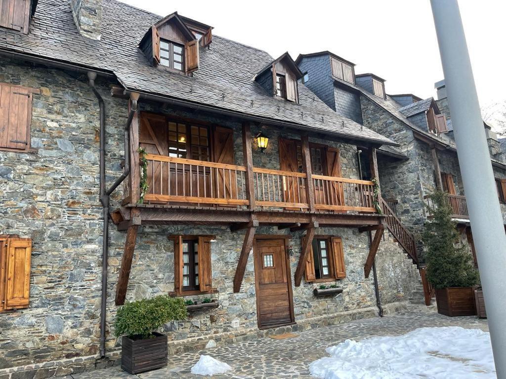 Baqueira 1500 Pie De Pistas Apartamento Cuilas Naut Aran المظهر الخارجي الصورة